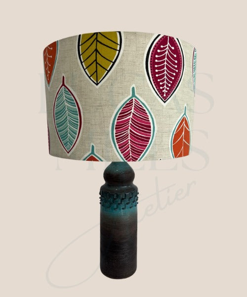 Contemporary Leaf motif shade with lamp
