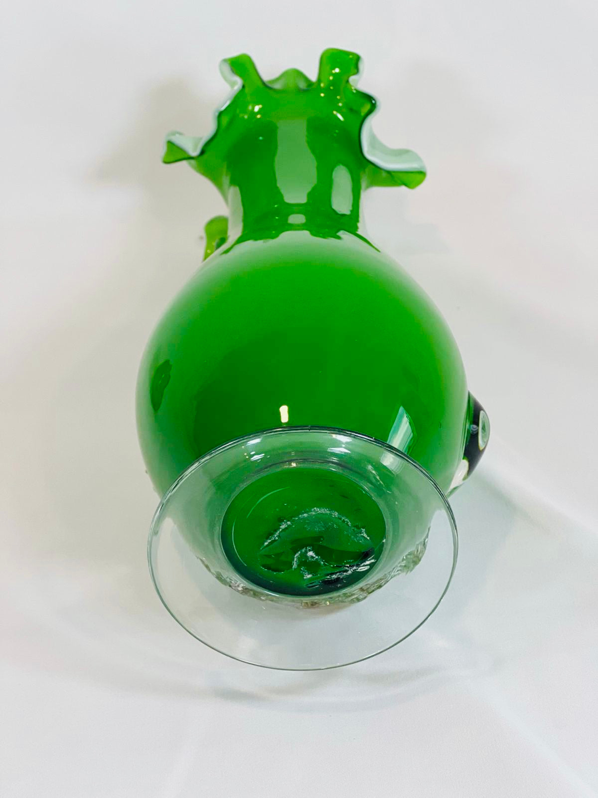 Apple green art-glass Murano-style vase