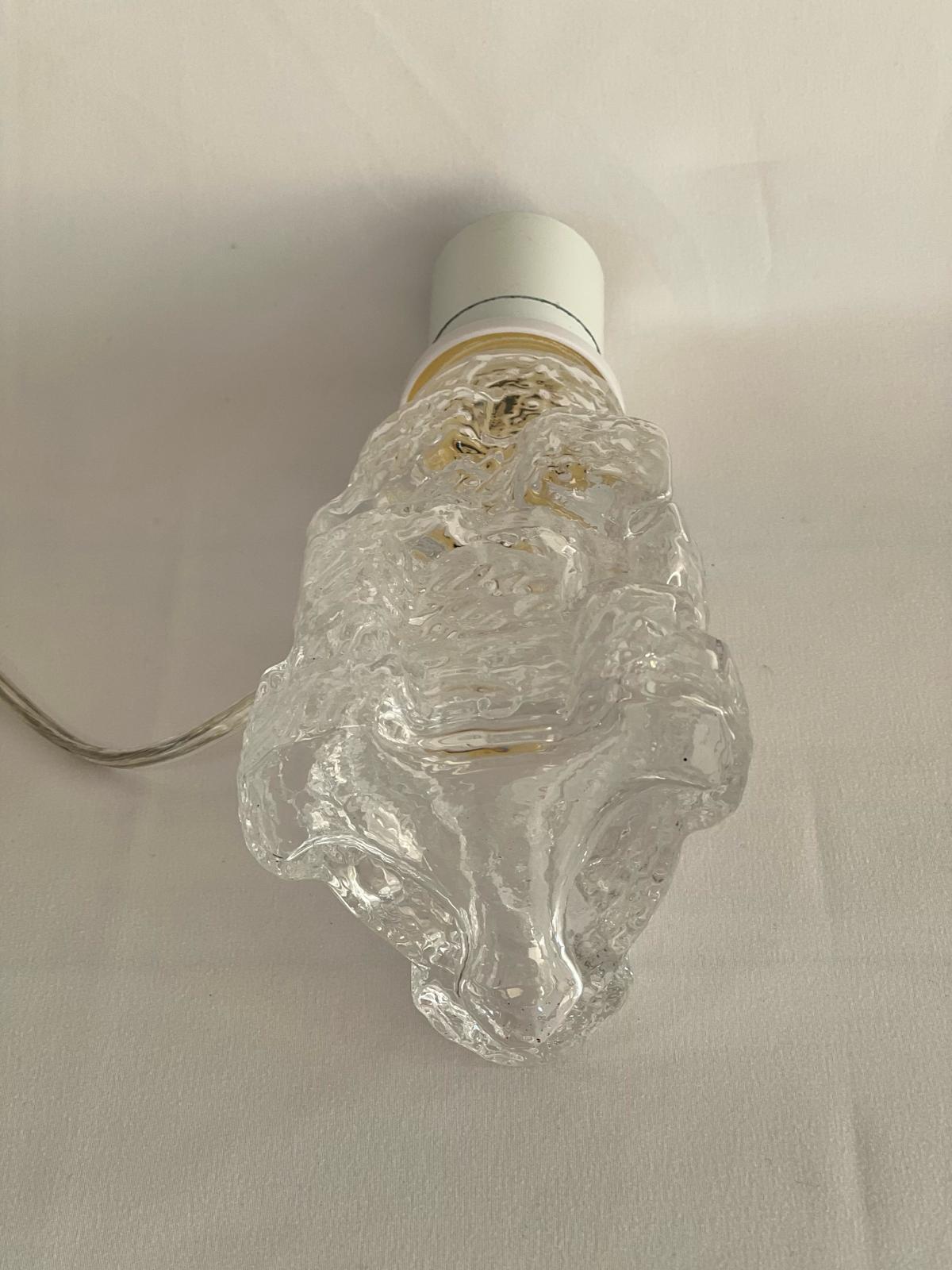 Distinctive Ice Texture Glass Table Lamp