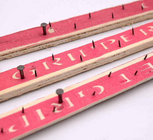 Carpet grippers for tufting frame