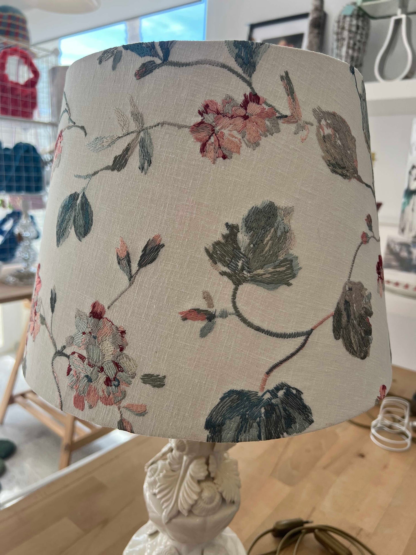 Manises Vintage Cream Table Lamp and Lampshade
