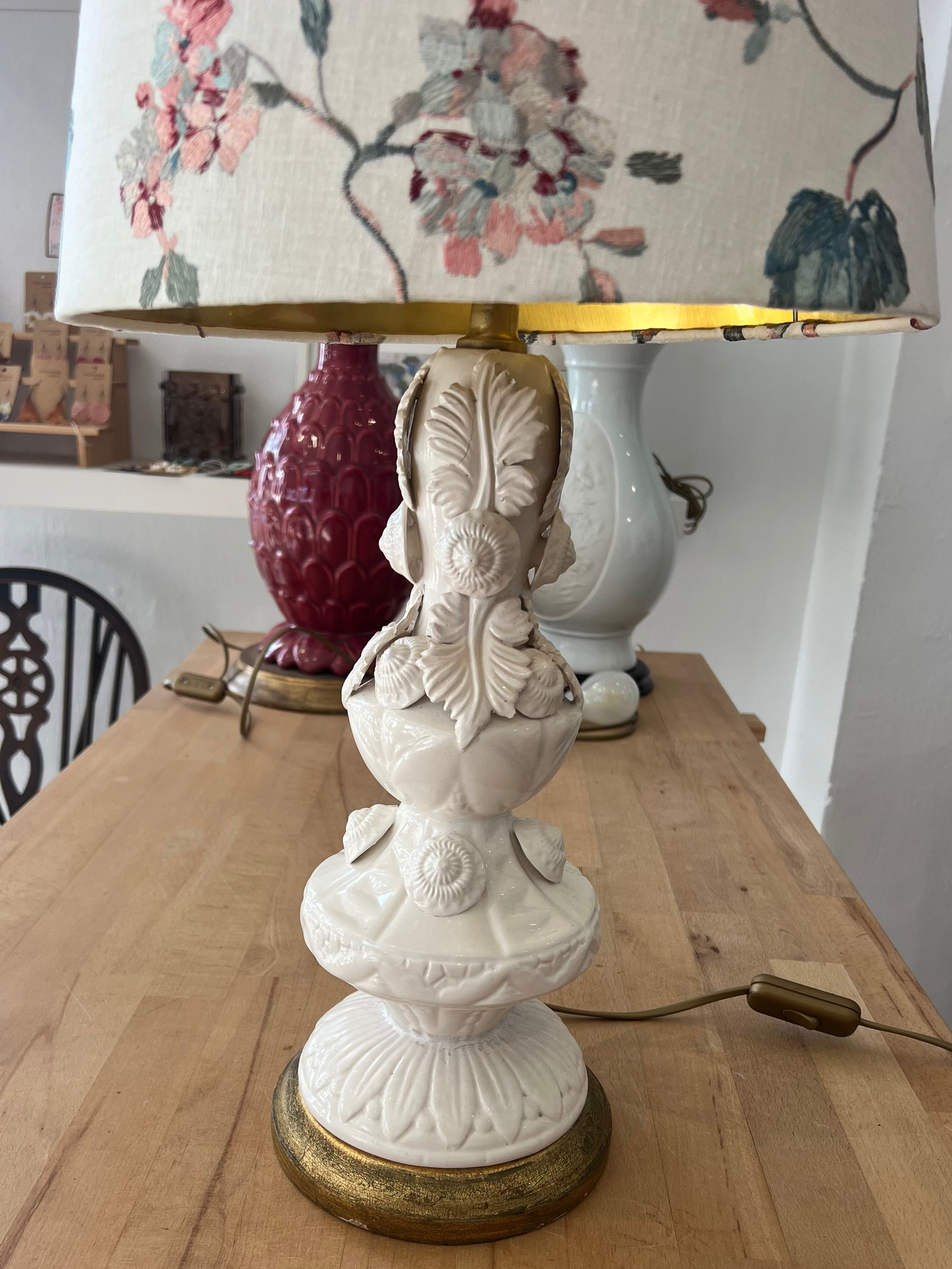 Manises Vintage Cream Table Lamp and Lampshade