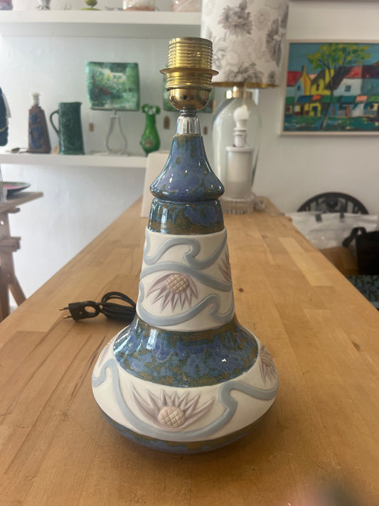 Vintage Porcelanas Miquel Requena Table Lamp, Valencia - Raised Thistle Motif