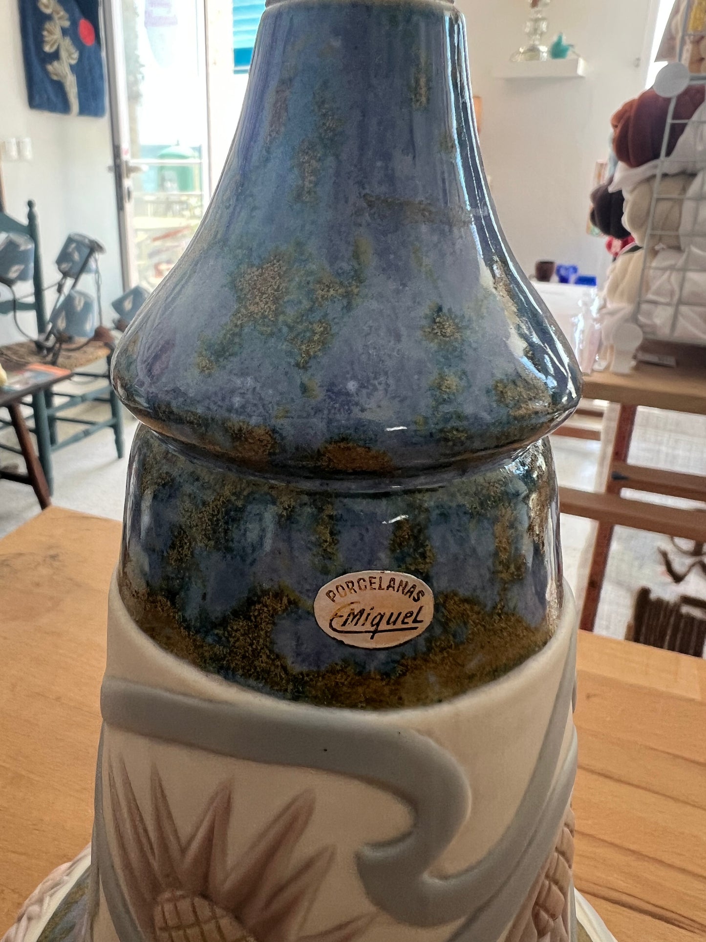 Vintage Porcelanas Miquel Requena Table Lamp, Valencia - Raised Thistle Motif