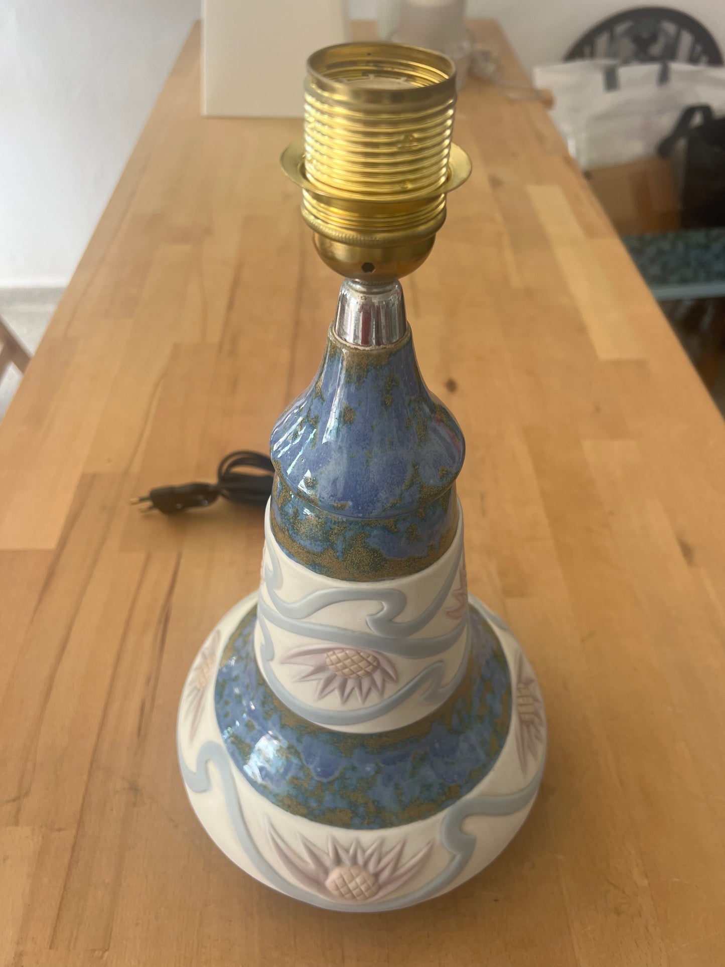 Vintage Porcelanas Miquel Requena Table Lamp, Valencia - Raised Thistle Motif