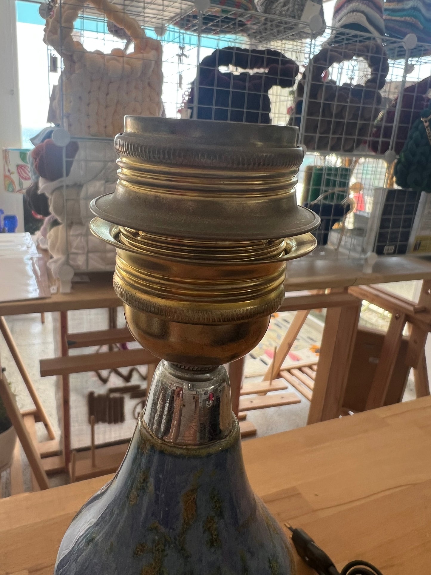 Vintage Porcelanas Miquel Requena Table Lamp, Valencia - Raised Thistle Motif